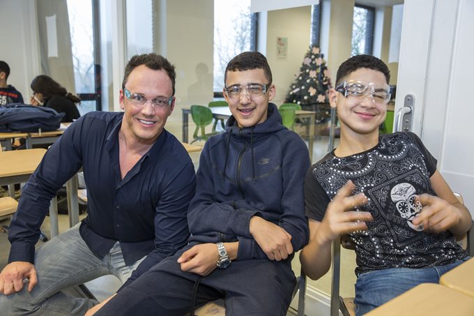 Vuurwerkbril voor scholieren Gerrit Rietveld College