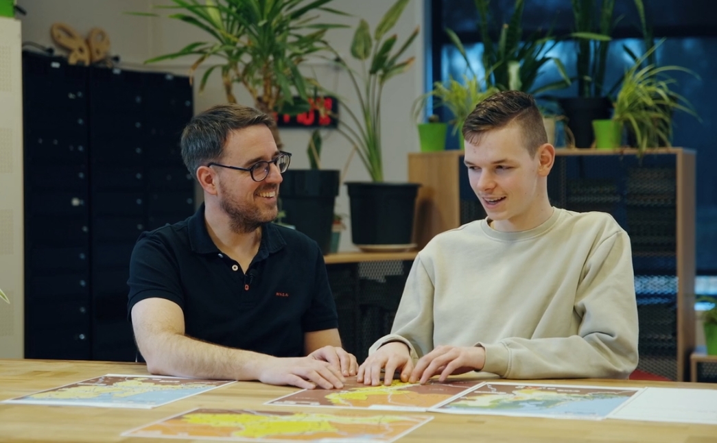 Docent en leerling.jpeg