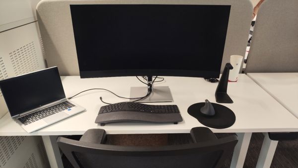 Ingerichte werkplek van Tekoyah Ingerichte werkplek van Tekoyah