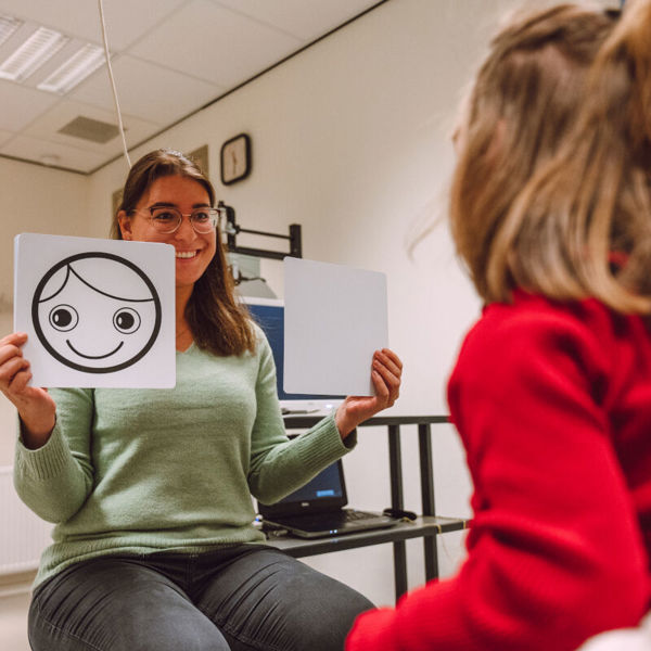 koninklijke_visio_amsterdam_kind_medewerker_onderzoek_5.jpg koninklijke_visio_amsterdam_kind_medewerker_onderzoek_5.jpg