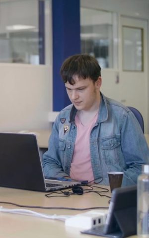 AOB-Visio-Onderwijs-ambulant-begeleider.png AOB-Visio-Onderwijs-ambulant-begeleider.png