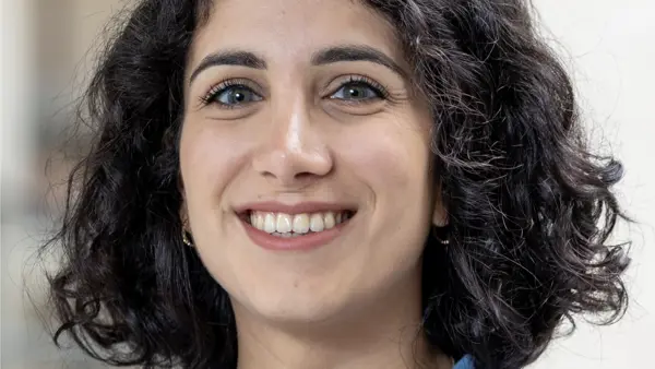 Portret van Yasmin Faraji Portret van Yasmin Faraji