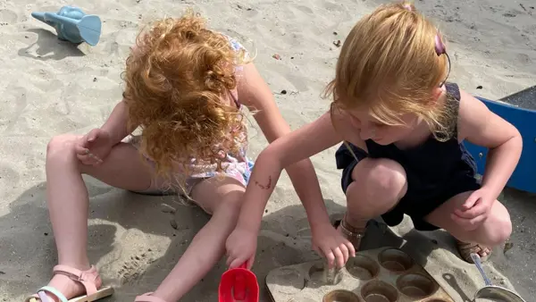 foto polano twee leerlingen (ouders hebben toestemming gegeven).jpg foto polano twee leerlingen (ouders hebben toestemming gegeven).jpg