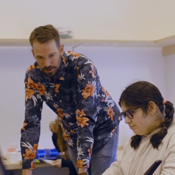 Visio-Onderwijs-Rotterdam-Meester-Wouter-leerkracht.png Visio-Onderwijs-Rotterdam-Meester-Wouter-leerkracht.png