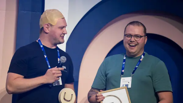 2 medewerkers van Perplex met award voor website 2 medewerkers van Perplex met award voor website