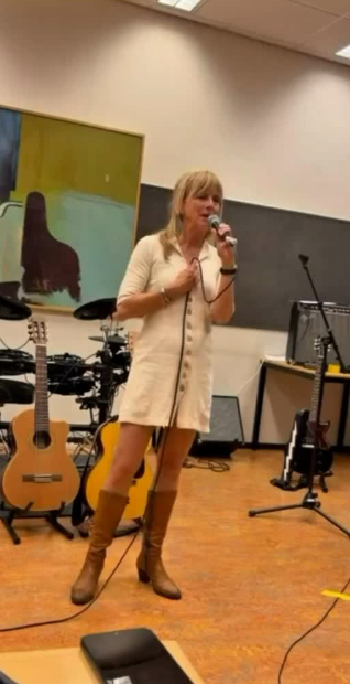 Visio Het Loo Erf Alice Optreden Muziektherapie