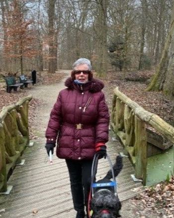 Yvonne_natuur.jpg Yvonne_natuur.jpg