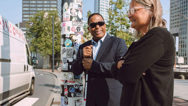 visio-rotterdam--volwassene-medewerker-taststok (1).jpg visio-rotterdam--volwassene-medewerker-taststok (1).jpg