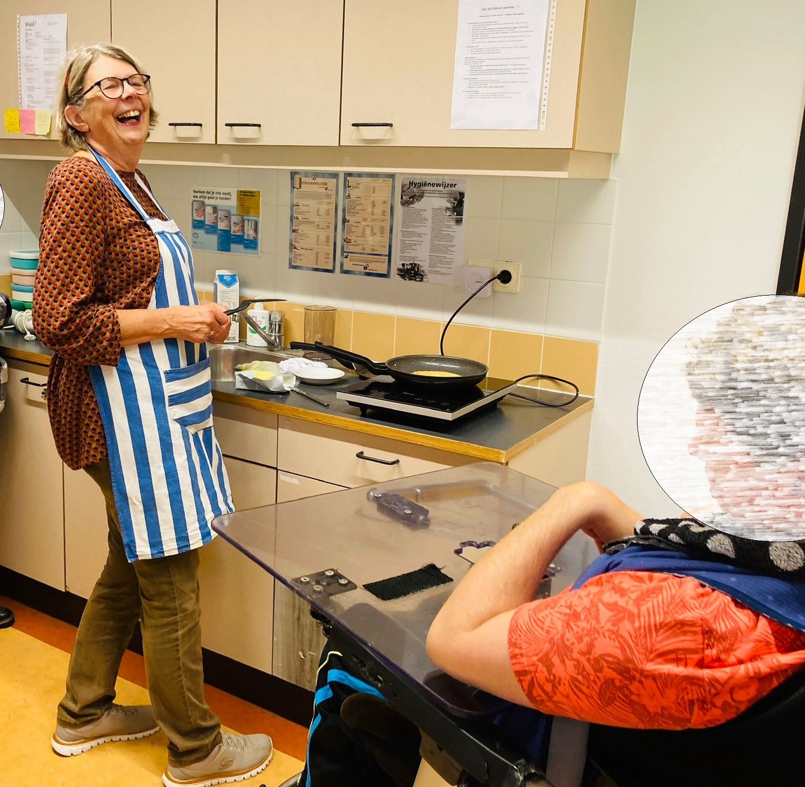 Vrijwilliger bakt pannenkoeken met cliënten in Vries