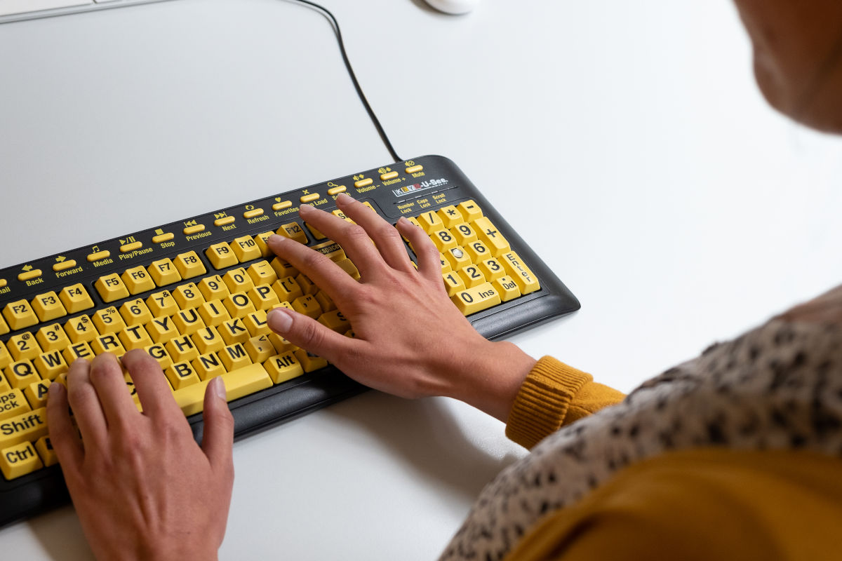 Toetsenbord voor slechtziende mensen