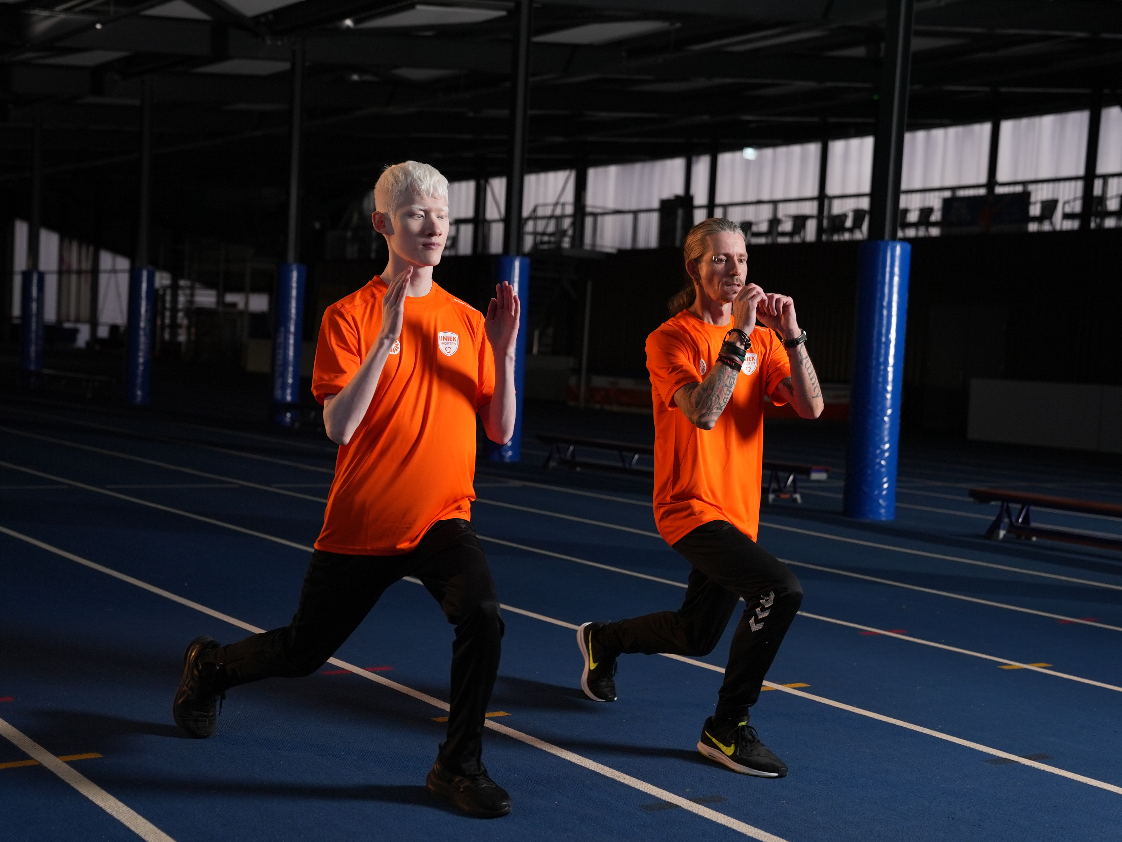 Workout met twee personen - Uniek Sporten Thuis