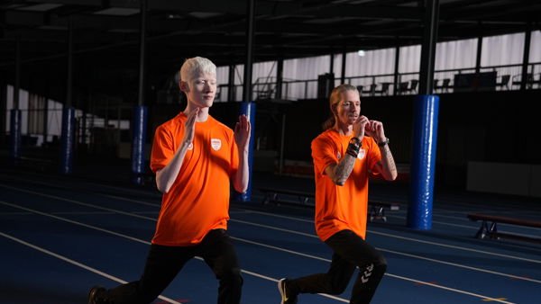 Uniek Sporten Thuis Workout met twee personen - Uniek Sporten Thuis