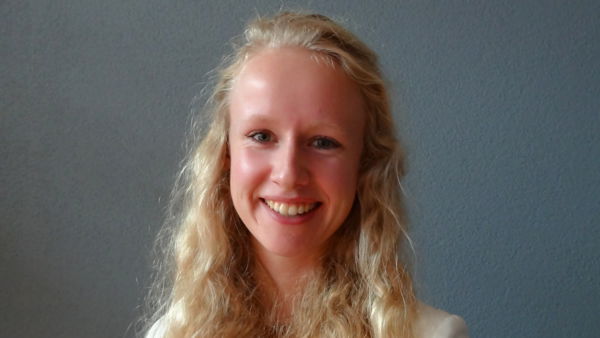 koninklijke-visio-iris-van-der-lijn-onderzoek-parkinson.jpg koninklijke-visio-iris-van-der-lijn-onderzoek-parkinson.jpg