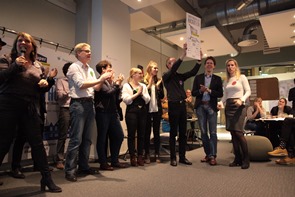 2de prijs hackathon: Shopping together button (team Blikopener) – Het inzetten van de community