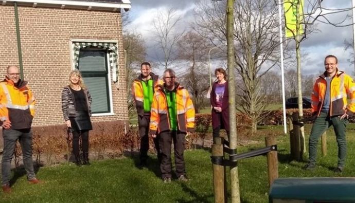 Freddie, jobcoach Jenny en zijn collega's van Donker Groen