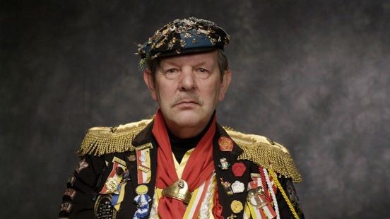 Jan Banning – Het verdriet van Carnaval (te zien in Grote kerk Naarden Vesting) Jan Banning – Het verdriet van Carnaval (te zien in Grote kerk Naarden Vesting)