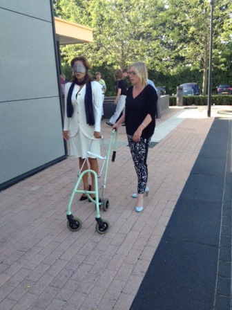 wethouder Sloot met dogsym