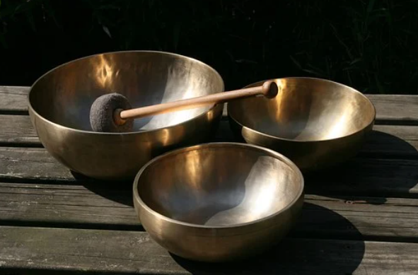 Drie klankschalen Drie klankschalen